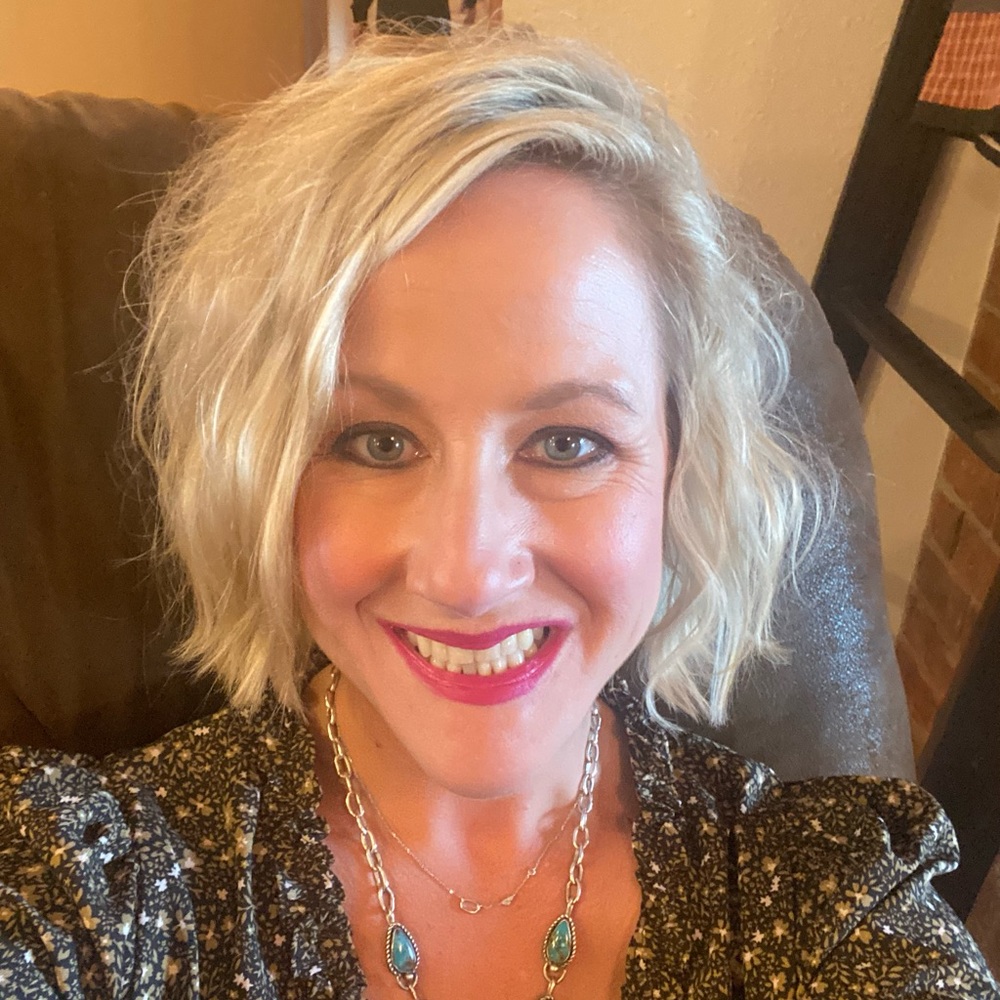 Meet your Posher, Jennifer